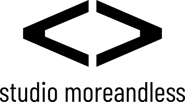 Logo von studio moreandless mit Text – nachhaltige Holzpflegeprodukte für eine natürliche und langfristige Pflege von Holzoberflächen
