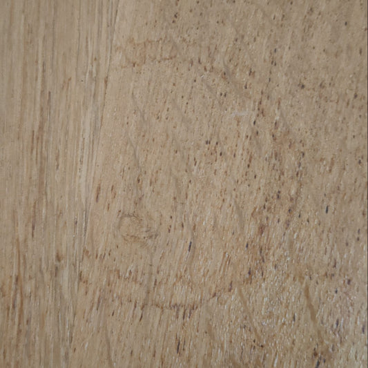 Wie bekommt man Flecken auf Holz weg? – Effektive Tipps und Tricks zur Holzpflege